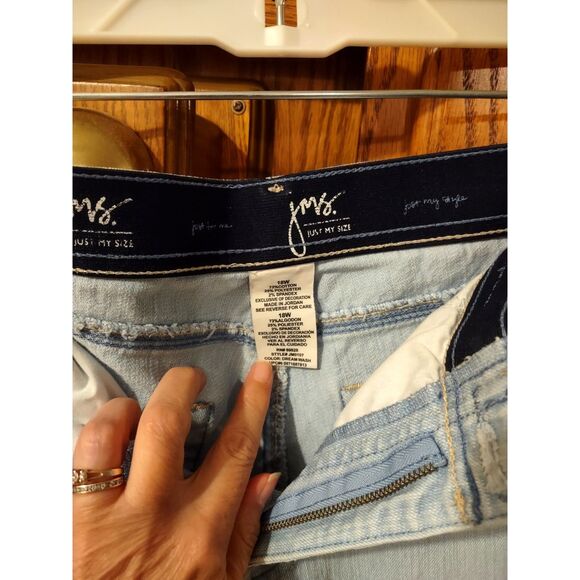 Just My Size Woman's Plus Control Waistband Capri Jeans - Picture 8 of 11